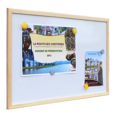 Panneau d'affichage surface laquée