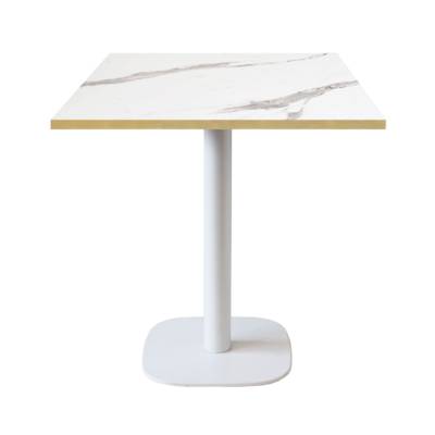 Table pied blanc 70x70cm marbre blanc chant laiton - intérieur - RestooTab