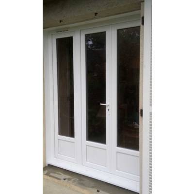 Porte fenêtre PVC blanc VISION 3 vantaux avec soubassement - Haut.2,15m larg.1,80m à serrure - Gedimat - NEOBAIE