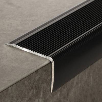 Nez de marche strié 44V A adhésivé profil tape M 50 x 32 mm - 3 m - noir - Gedimat
