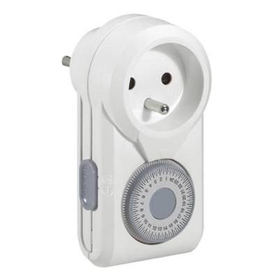 Programmateur ménager journalier avec fiche 2P+T 16A - Gedimat - LEGRAND