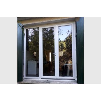 Porte fenêtre PVC blanc VISION isolation totale 120mm 3 vantaux grand vitrage - Haut.2,15m larg.1,80m à serrure - Gedimat - NEOBAIE