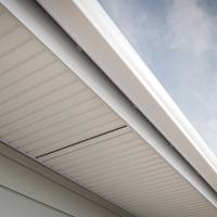 Lambris sous face PVC extérieur profil 4 planches blanc - 10 x 250 mm 4m - Gedimat