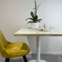 Plateau de table 70x70cm Marbre Olympo & laiton - RestooTab