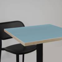 Mange-debout pied noir 60x60cm bleu cèdre chants bois - intérieur - RestooTab