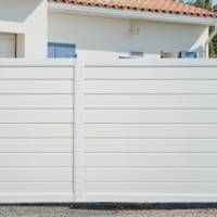 Portail coulissant FIDJI PVC blanc - Gedimat - MOREY