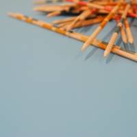 Table pied noir 70x70cm bleu cèdre - intérieur - RestooTab