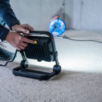 Projecteur de chantier portable LED JARO 7060 M - 50W - Gedimat - BRENNENSTUHL
