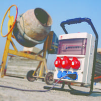 Coffret de chantier tétrapolaire GCC 3T4M/32 et coffret électrique mobile 2m/IP44 - Gedimat