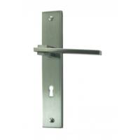 Ensemble de poignées de porte MANHATTAN sur plaques finition nickelé satiné Zamak avec trou de cylindre de sûreté - Gedimat - DT 2000
