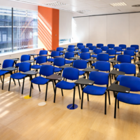 Chaise LISO 4 pieds polyvalente tissu avec tablette – ArtProg