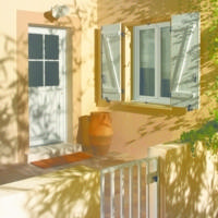 Porte d'entrée PVC EGINA blanc dormant 60 mm avec tapées pour isolation 100 mm - 215 x 90 cm - Gedimat - GIMM MENUISERIES