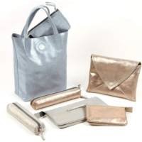 PLUME Pochette UNIVERSELLE en Daim irisé 23x32cm Or