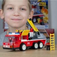 Jeu de Construction Véhicule de pompiers avec crochet de remorquage - BLOCKI