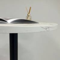 Table pied noir Ø70cm marbre yule - intérieur - RestooTab